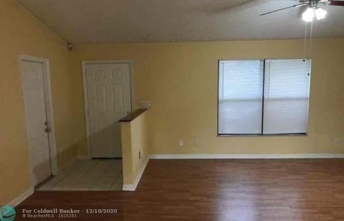 2078 Idaho Ln, Fort Pierce, FL 34953-2372