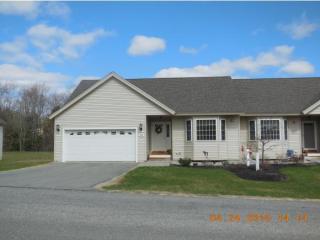 25 Hall Rd, Fremont, NH 03044-3355