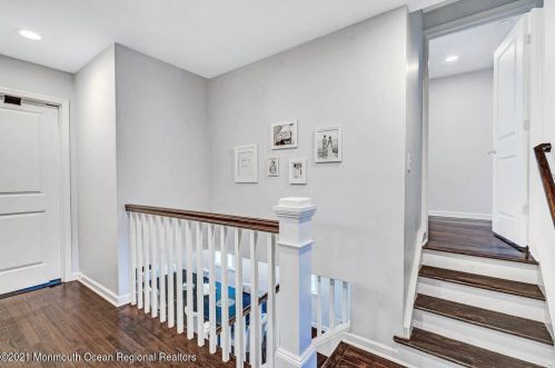 5 Coach Dr, Hazlet NJ  07730-1806 exterior