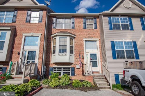 6 Zachary Dr, Hanover, PA 17331-8664