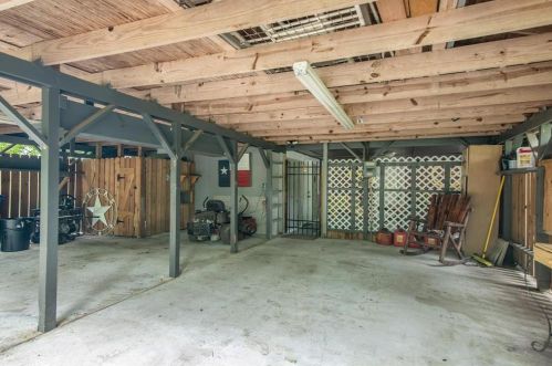 395 County Road 6768, Mont Belvieu TX  77535 exterior