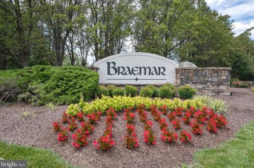 12150 Hayfield Ct, Bristow, VA 20136-1924