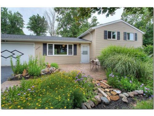2284 Gary Dr, Twinsburg, OH 44087-1349