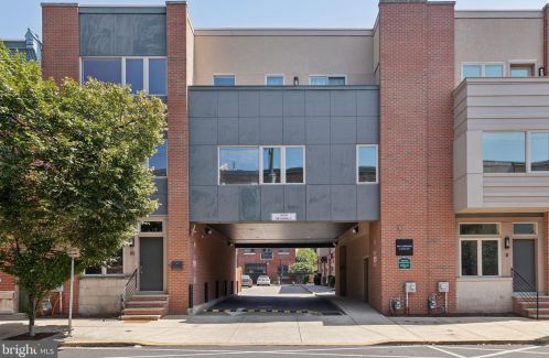 919 5th St, Philadelphia PA  19147-4107 exterior
