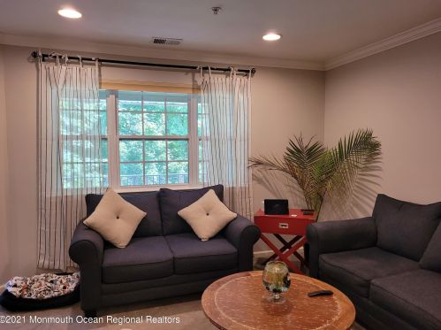 433 Mowat Cir, Trenton NJ  08690-3220 exterior