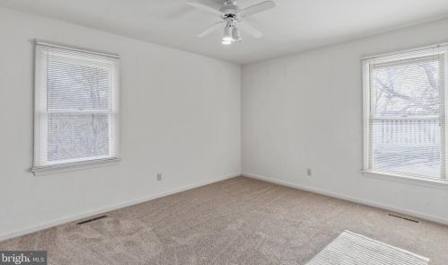 166 Hyde Park Ln, Charles Town WV  25414-4545 exterior