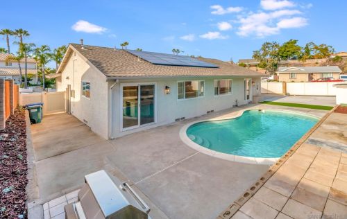 1896 Gotham St, Chula Vista CA  91913-2623 exterior