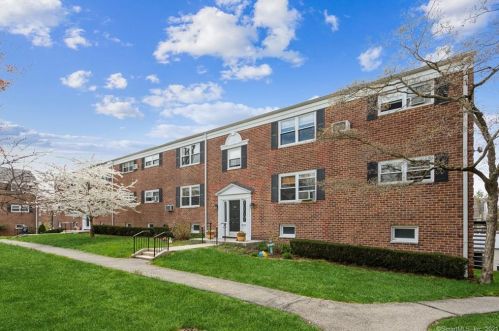 92 Strawberry Hill Ave, Stamford, CT 06902-2630