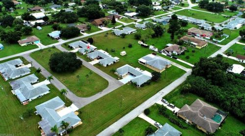 335 Richland Rd, Lehigh Acres FL  33936-1447 exterior