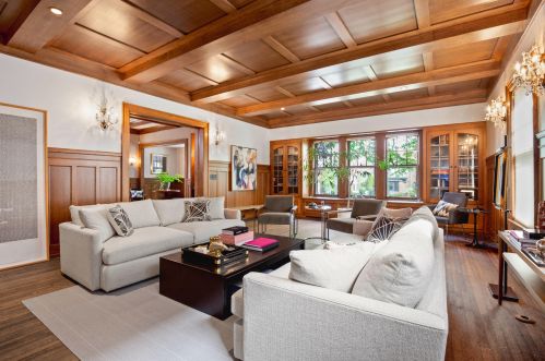 2655 Lake Dr, Milwaukee, WI 53211-3838