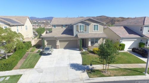26424 Township St, Santa Clarita, CA 91350-1864