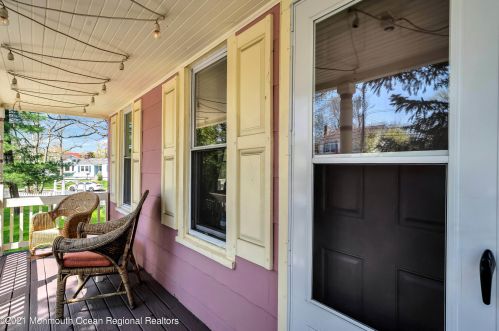 914 Central Ave, Tinton Falls NJ  07712-5735 exterior