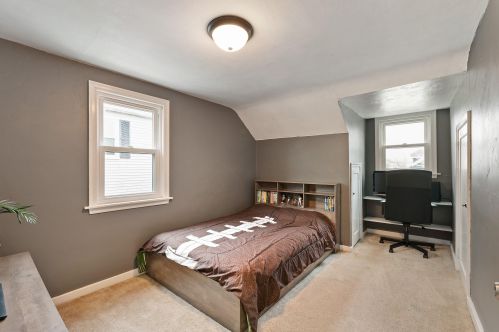 657 2nd Ave, West Bend WI  53095-4013 exterior