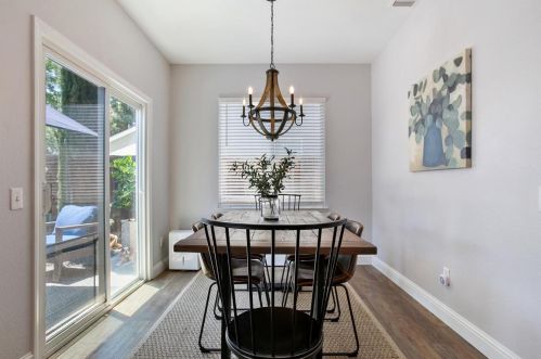 242 Meandering Ln, Turlock CA  95382-7354 exterior