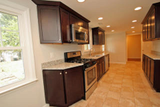 2 Heathermeade Pl, Cranford NJ  07016-1614 exterior