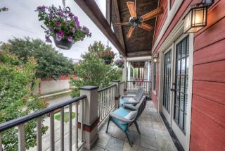 1426 Dorothy St, Houston, TX 77008-3826