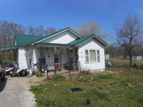 455 Red Hill Rd, Nortonville, KY 42442-9545
