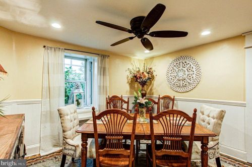 189 Oakland Ave, Gardenville PA  18901-4646 exterior