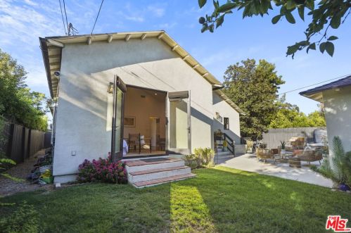 12202 Hartsook St, North Hollywood CA  91601-3961 exterior