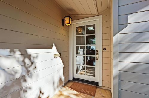 4256 Suzanne Dr, Palo Alto, CA 94306-4335