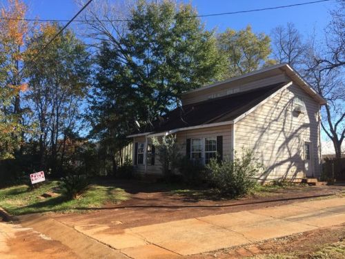 514 Debard St, Palestine, TX 75801-2626