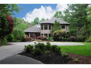 6525 Cox Dr, Flowery Branch GA  30542-2641 exterior