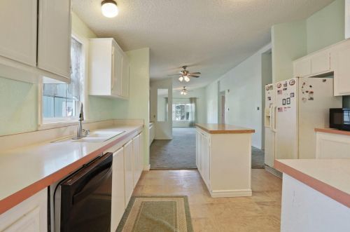 6 Whispering Way, Lodi CA  95242-9563 exterior