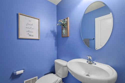 417 Imperial Dr, Canonsburg PA  15317-4877 exterior