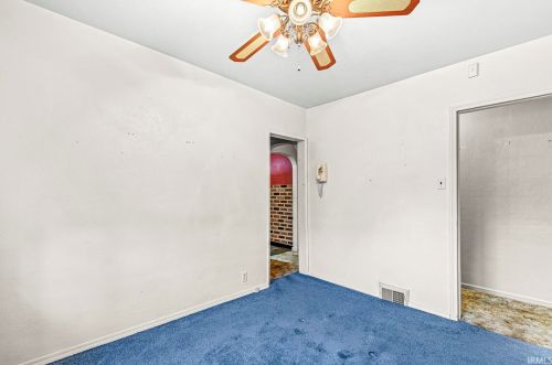 2116 Jefferson Blvd, Mishawaka IN 46545-7720 exterior