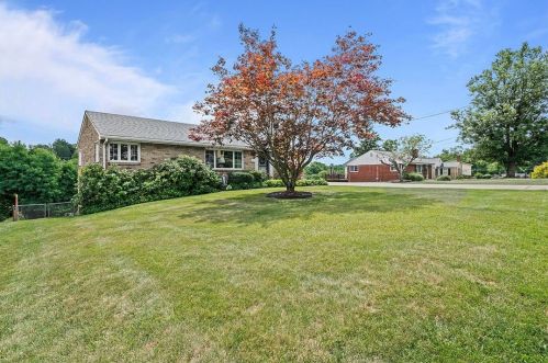 32 Pontiac Rd, Pittsburgh, PA 15241-1125