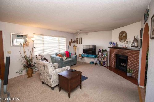 3949 Mars St, Tucson, AZ 85741-1953