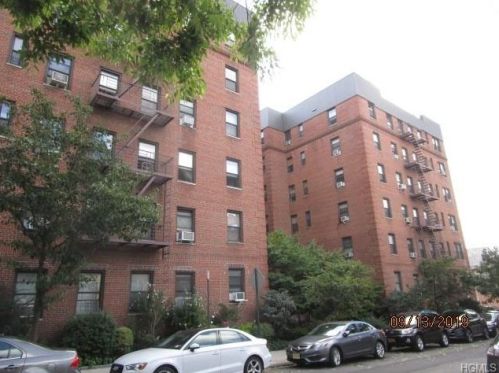 3636 Greystone Ave, Bronx, NY 10463-2044