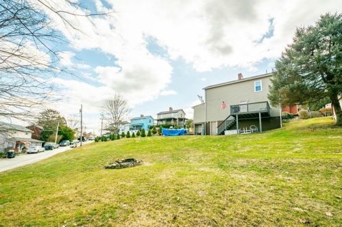 410 Blue Jay Dr, Canonsburg PA  15317-5639 exterior