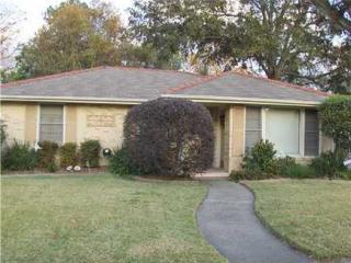 309 Highway Dr, New Orleans, LA 70121-3414