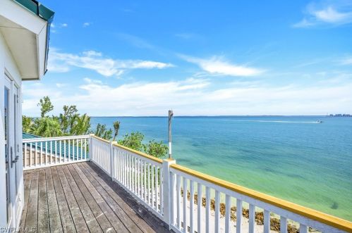 1175 Bird Ln, Sanibel FL  33957-3507 exterior