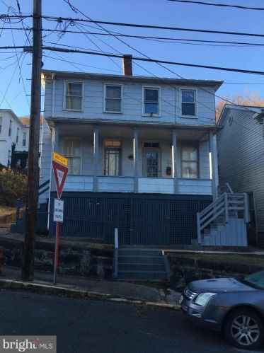61 Hampshire St, Piedmont WV  26750-1212 exterior