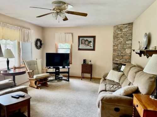 400 Pearson Dr, New Wilmington, PA 16142-5218
