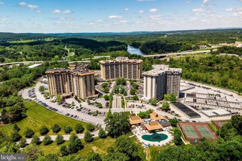 10709 Valley Forge Cir, Norristown, PA 19406-1183