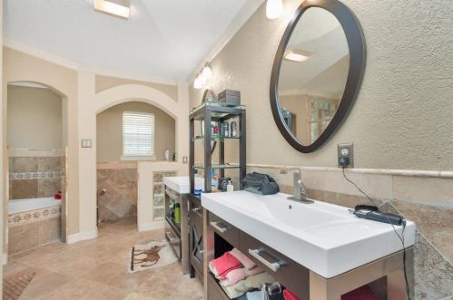 5723 Kiowa Timbers Dr, Humble TX 77346-1929 exterior