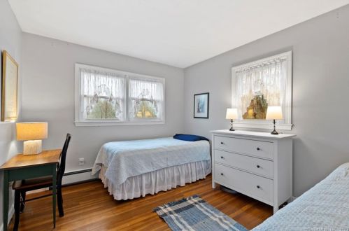 17 River Ln, Deep River CT  06417-1924 exterior