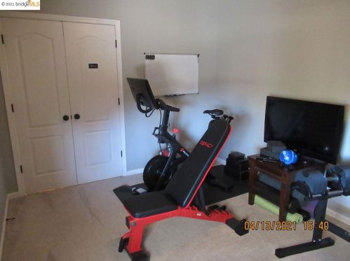 1886 Ventura Dr, West Pittsburg CA  94565-6476 exterior