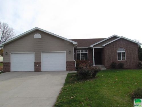 411 14th St, Turin, IA 51040-1065