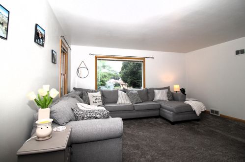 2524 63, Milwaukee WI 53219-2627 exterior