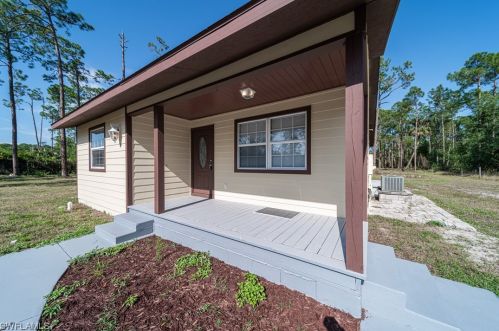 3631 12th Ave, Naples FL  34120-8929 exterior