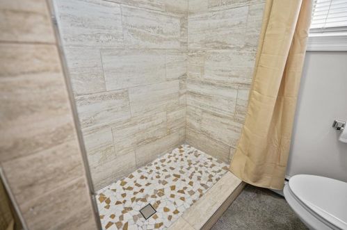 181 Mount Pleasant Ave, Providence RI  02908-3917 exterior