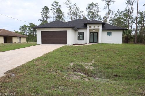 904 James Ave, Lehigh Acres, FL 33936-3345