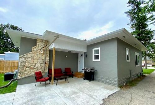 1901 Wall St, Waukesha, WI 53188-2829