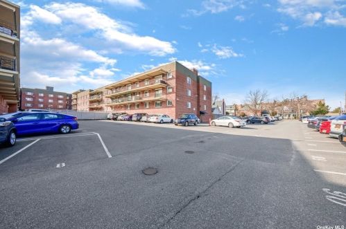 200 Atlantic Ave, Lynbrook NY  11563-3512 exterior