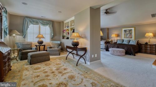 43527 Butler Pl, Leesburg VA 20176-7428 exterior