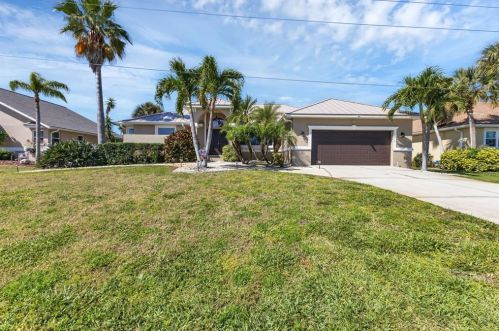 4632 Arlington Dr, Placida, FL 33946-2306